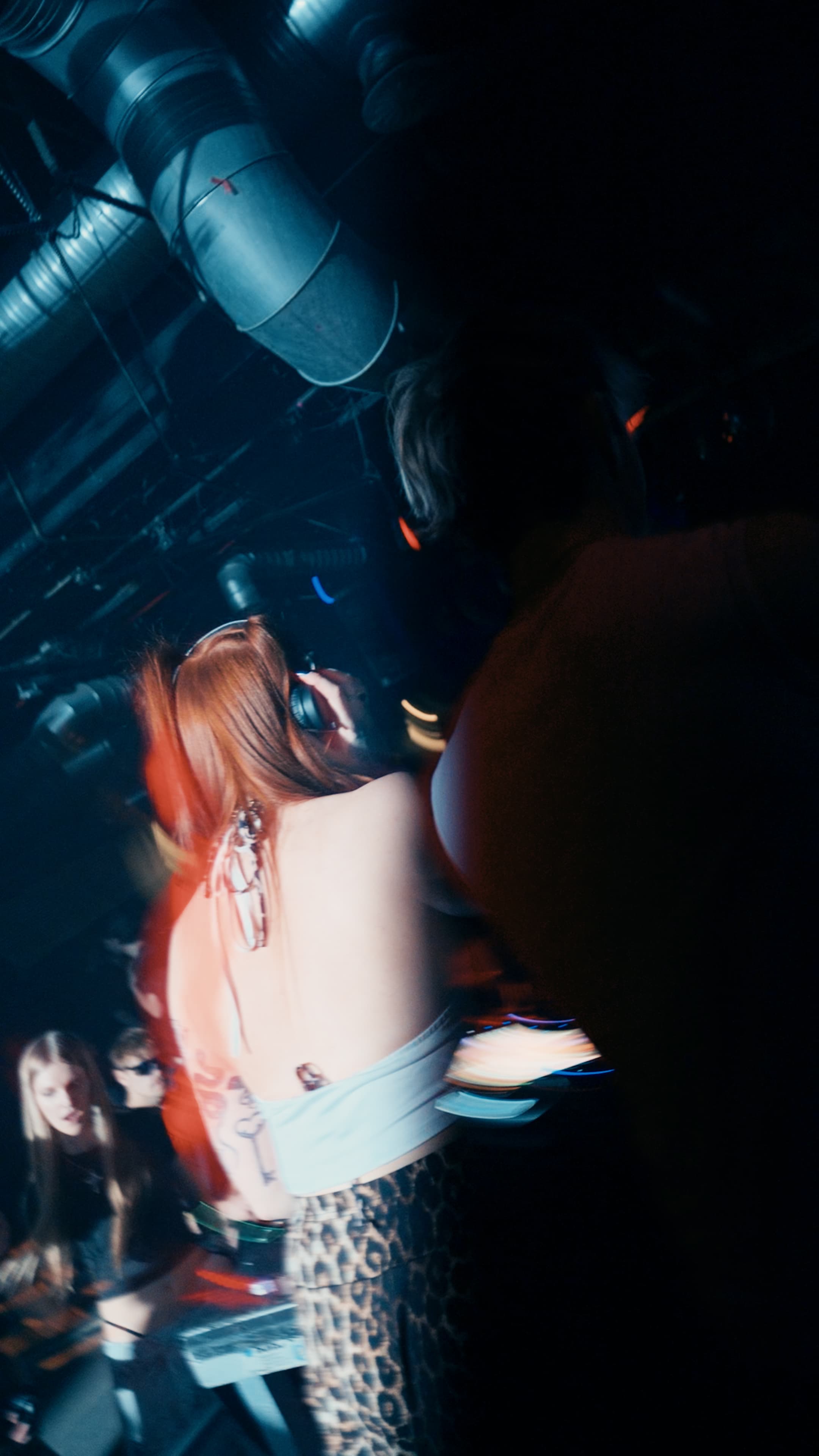 UNROMANTIC live — Photo 7